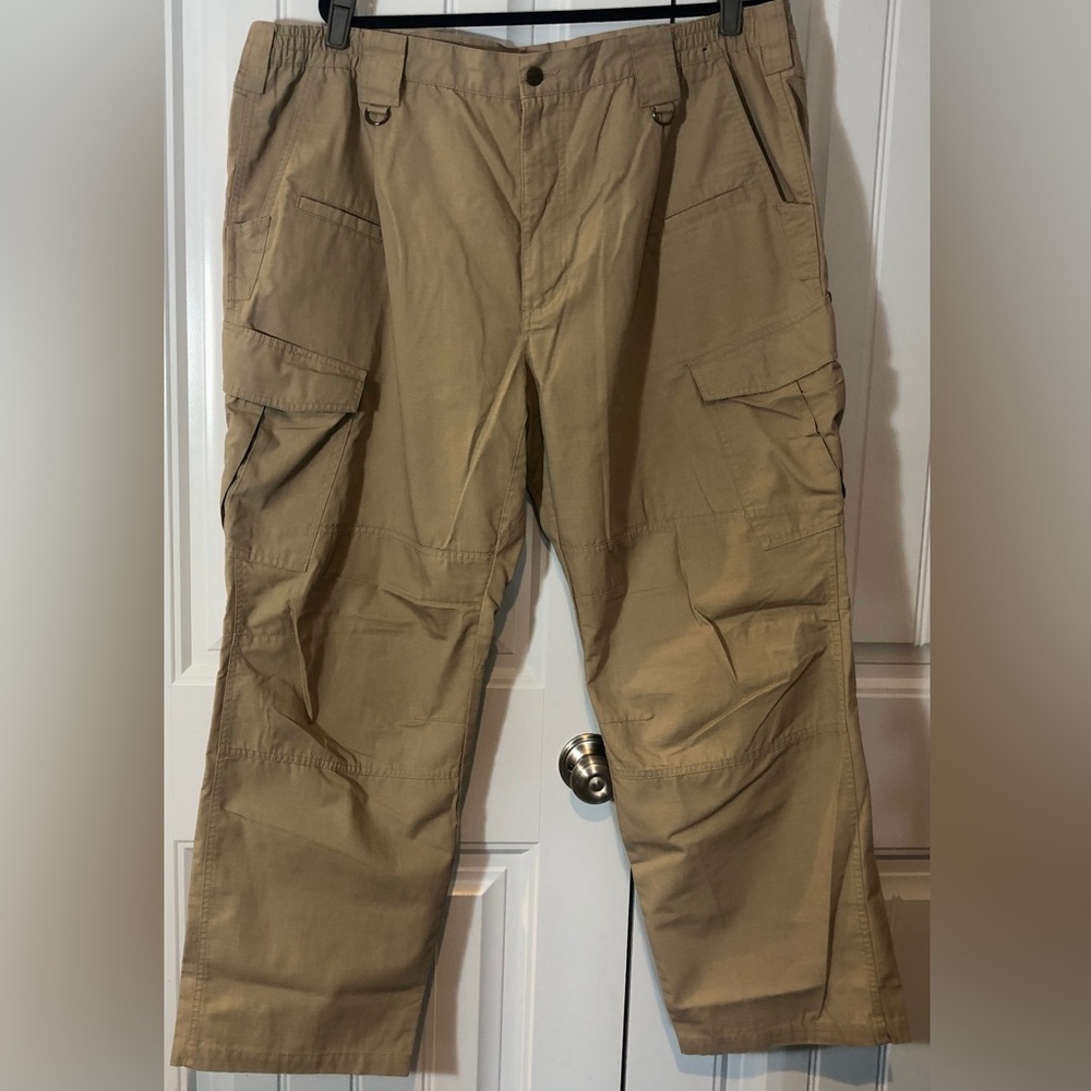 Tan tactical, rip stop cargo pants, size 44x30